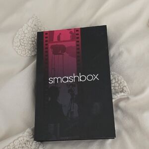 Smashbox Eyeshadow Compact in Black with Pink Artwork